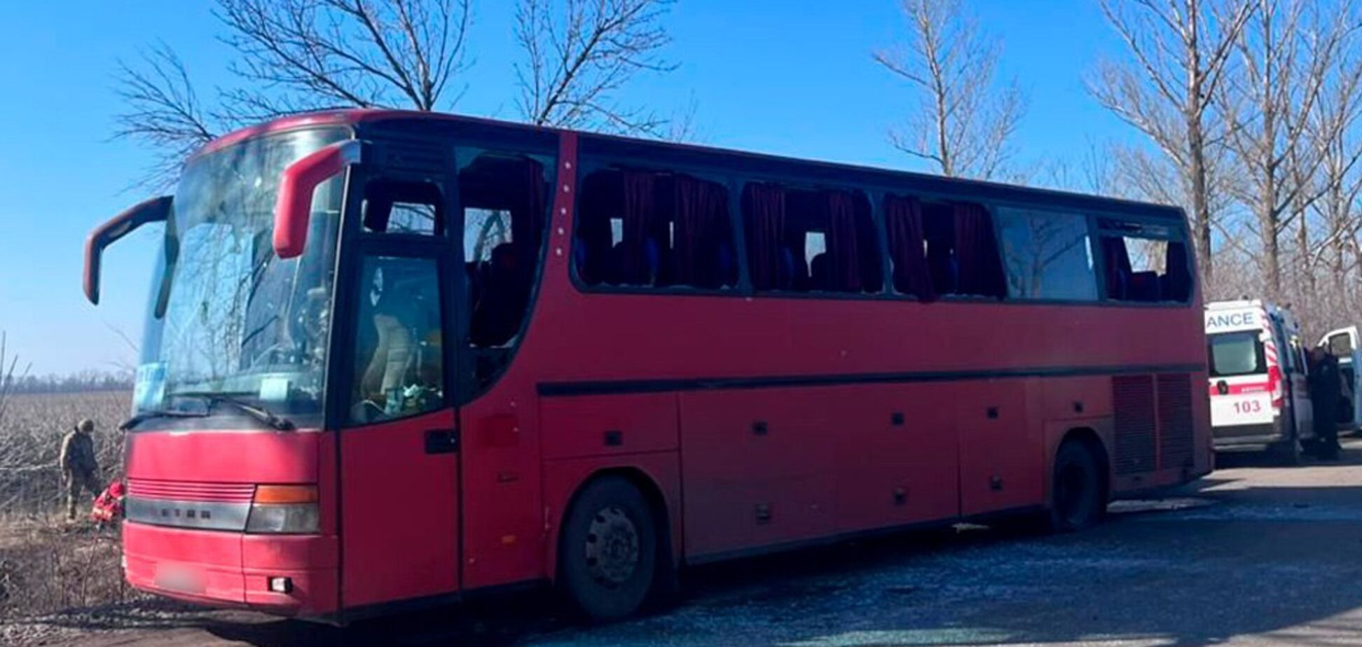 Окупанти атакували автобус на Харківщині: загинув водій, постраждали четверо людей. Фото