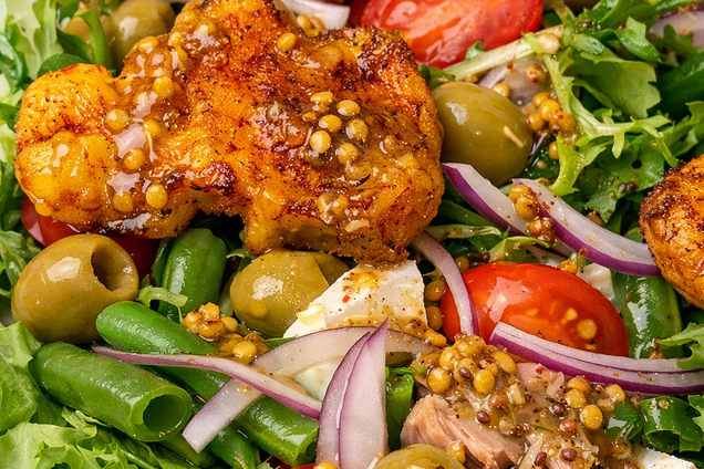 Вишуканий салат 'Нісуас' із зеленню і тунцем: як приготувати