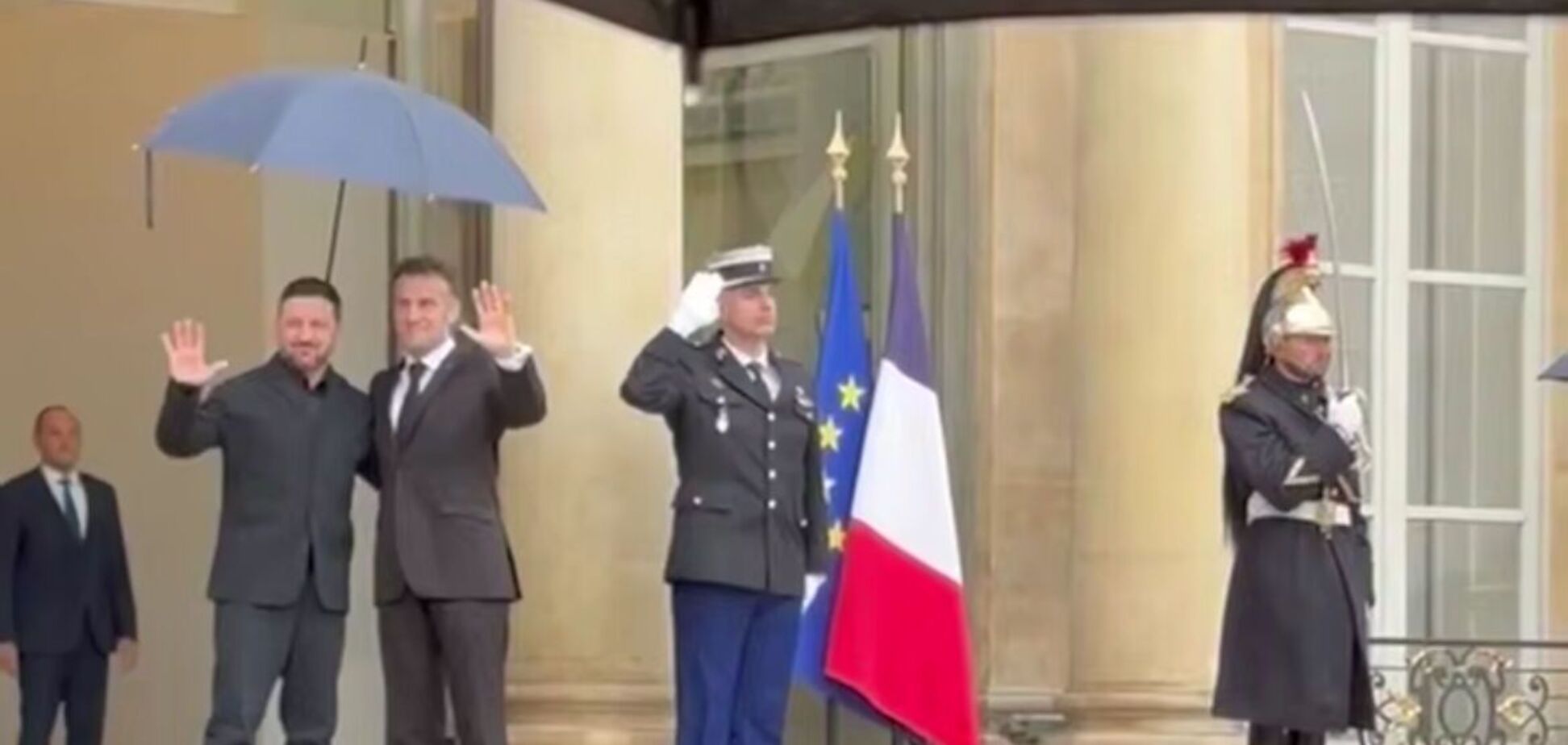 Оборонная помощь, санкции против РФ и не только: Зеленский в Париже обсудил с Макроном ряд вопросов. Фото, видео и все подробности