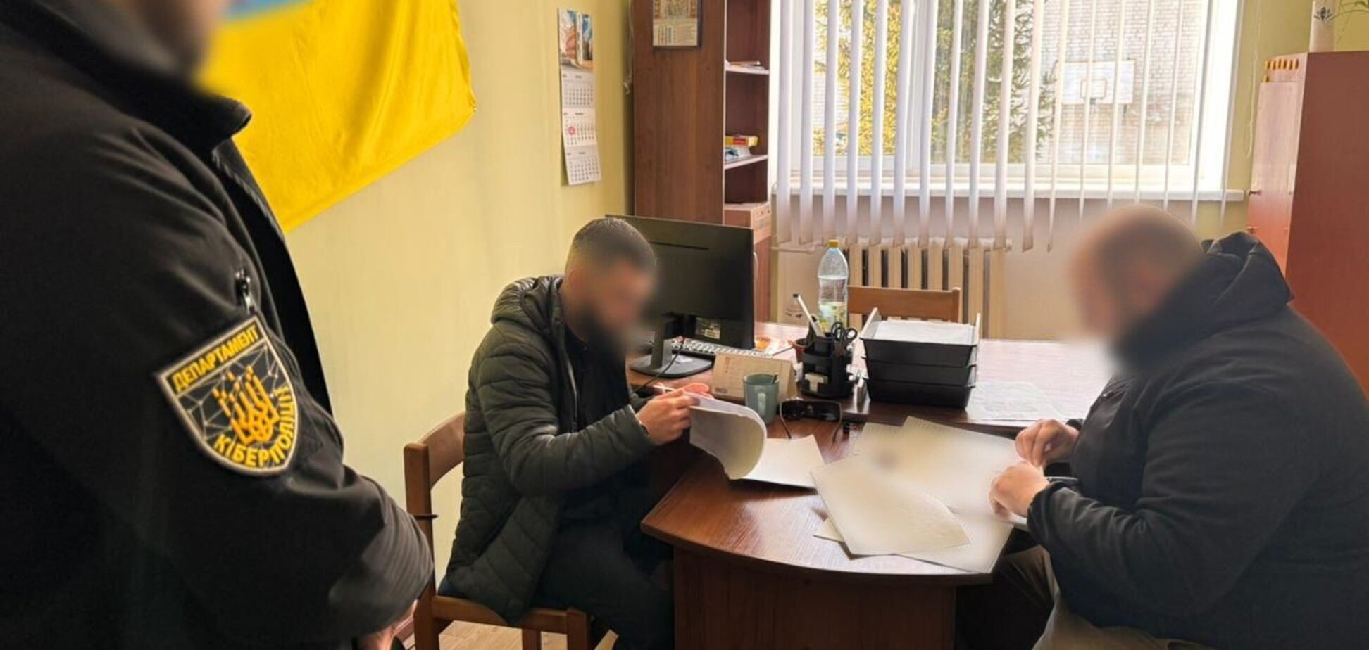 Присвоил более миллиона гривен донатов на ВСУ: в Хмельницкой области задержали руководителя благотворительного фонда. Фото