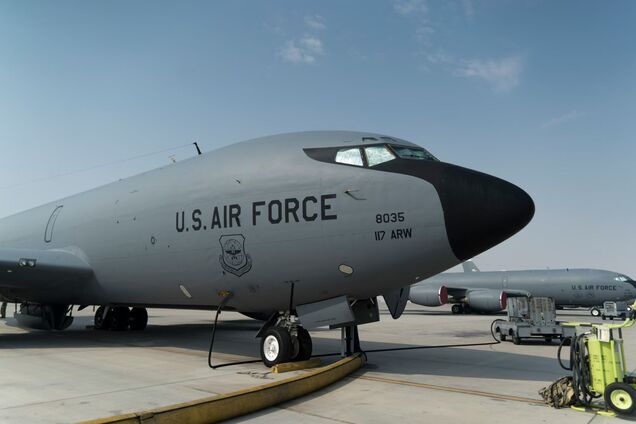 США втратили на війні з Іраном літак-заправник: які його характеристики. Фото