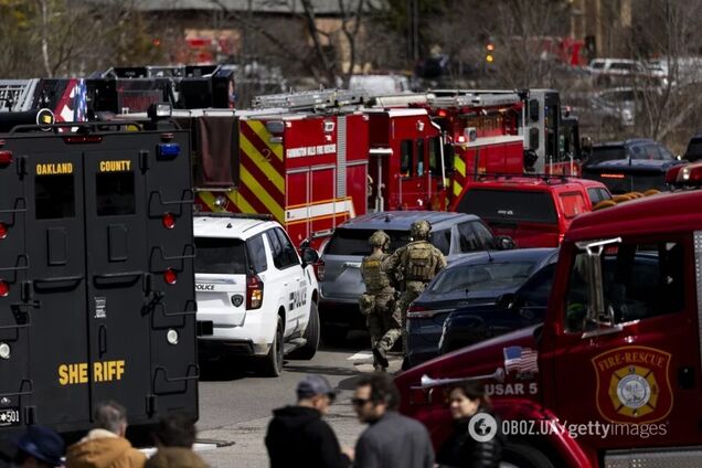 Здание затянуло черным дымом: в США машина въехала в синагогу, погиб водитель