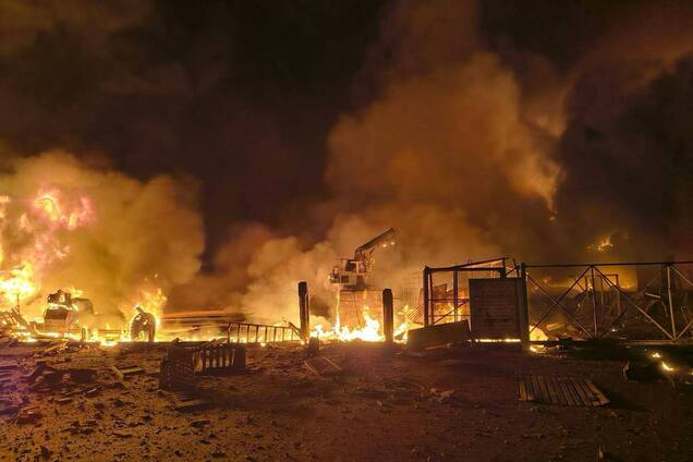 РФ атакувала Київ та передмістя балістикою: є загиблі і постраждалі. Фото