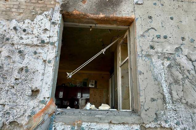 Віконна рама впала на маму з 3-річною дитиною: очевидці розповіли про наслідки атаки БПЛА на Дніпро