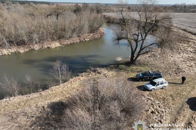 На Рівненщині подружжя загинуло після падіння авто у річку. Фото