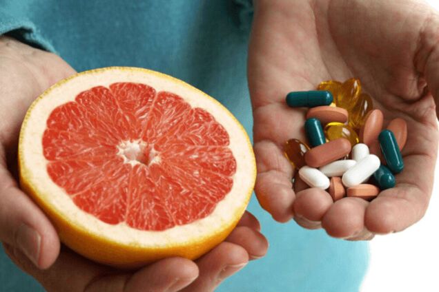 Опасное сочетание: какой фрукт может изменять действие лекарств после 50 лет
