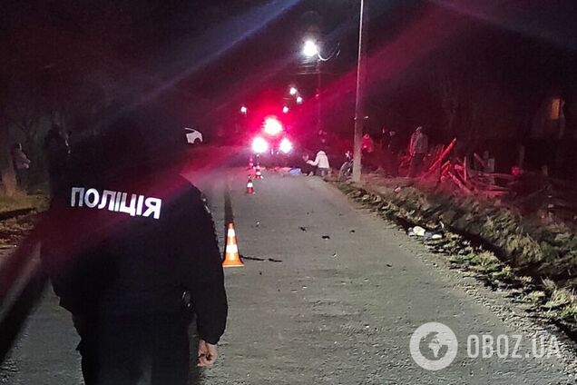 Смертельное ДТП на Прикарпатье: военный в СЗЧ наехал на двух девушек, одна погибла на месте. Фото