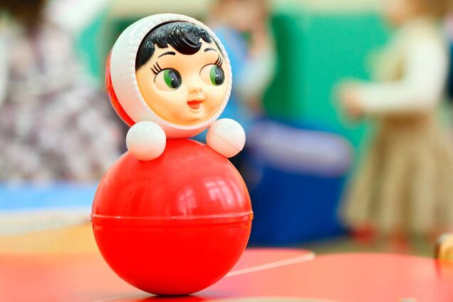 Как сказать на украинском 'неваляшка' и 'ванька-встанька'