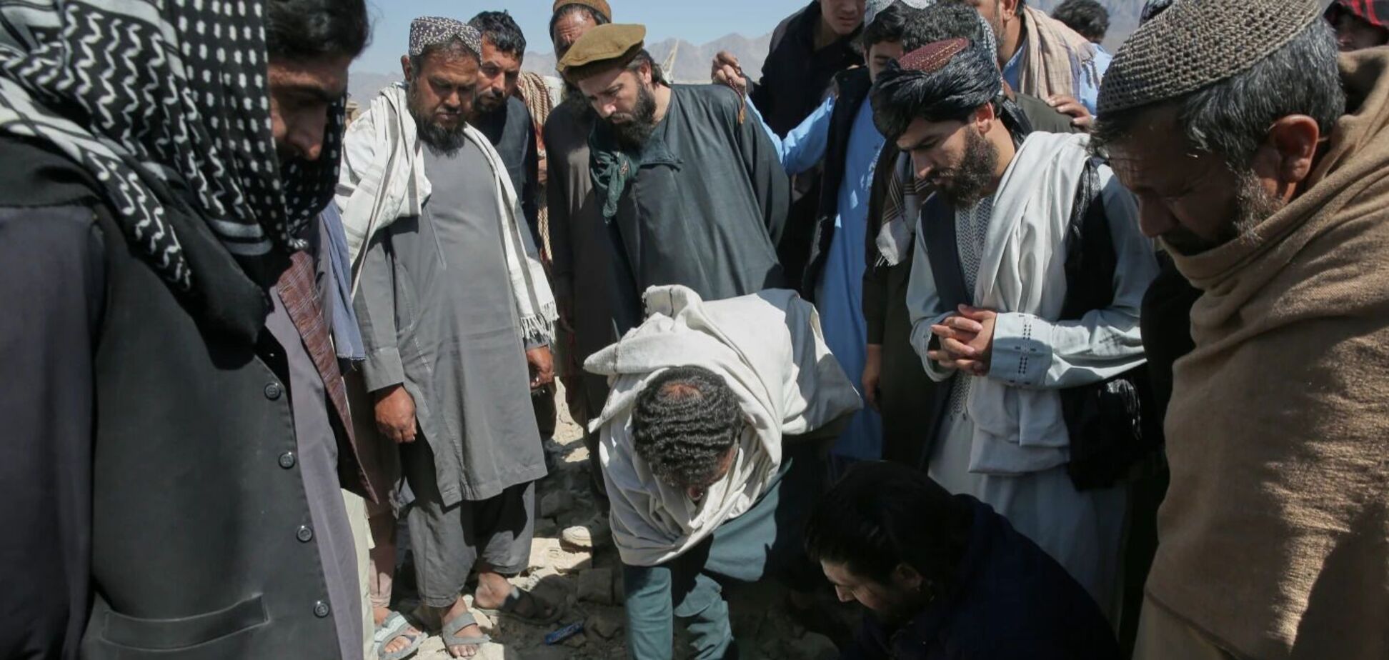 Афганистан заявил о 400 погибших в результате обстрела больницы в Кабуле: Пакистан отверг обвинения