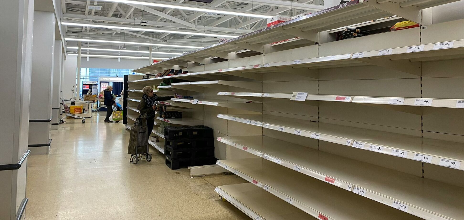 Ілюстрація - порожні полиці в супермаркеті