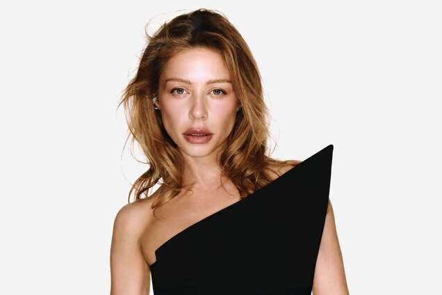 41-річна Тіна Кароль зблизька показала своє обличчя без макіяжу та вразила мережу натуральною красою. Фото