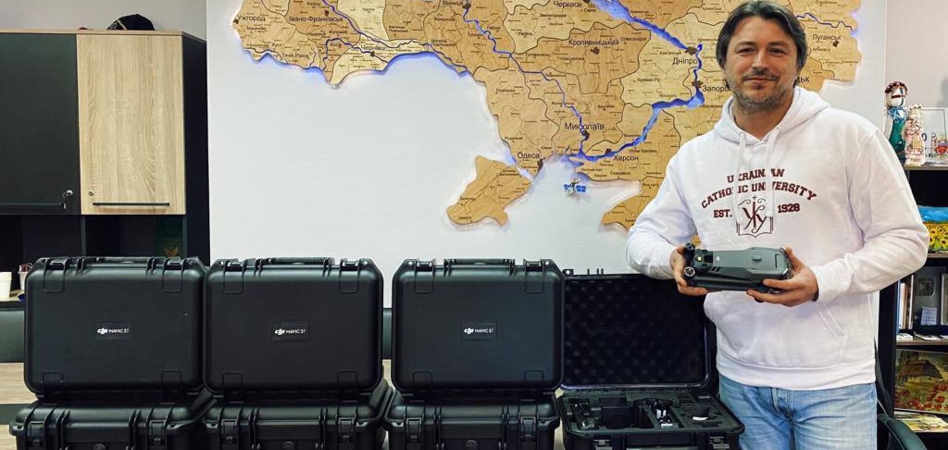 Журналист заявил, что на функционирование Фонда Притулы уходит 400 млн грн в год: волонтер опроверг и озвучил другие цифры