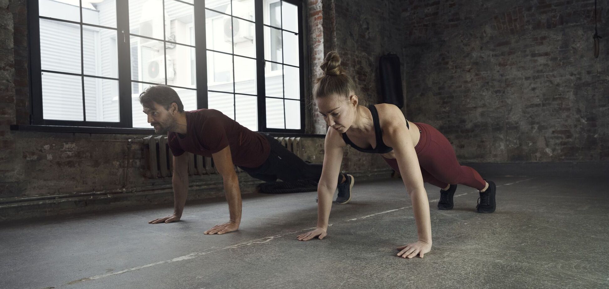 Секрет міцних кісток: чому варто робити віджимання щодня