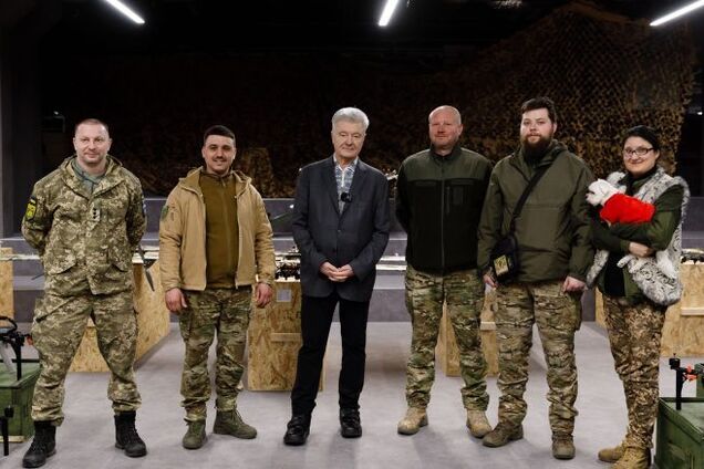 Подразделения бригад, в которых служат Барна и Соляр, получили дроны от Порошенко. Фото