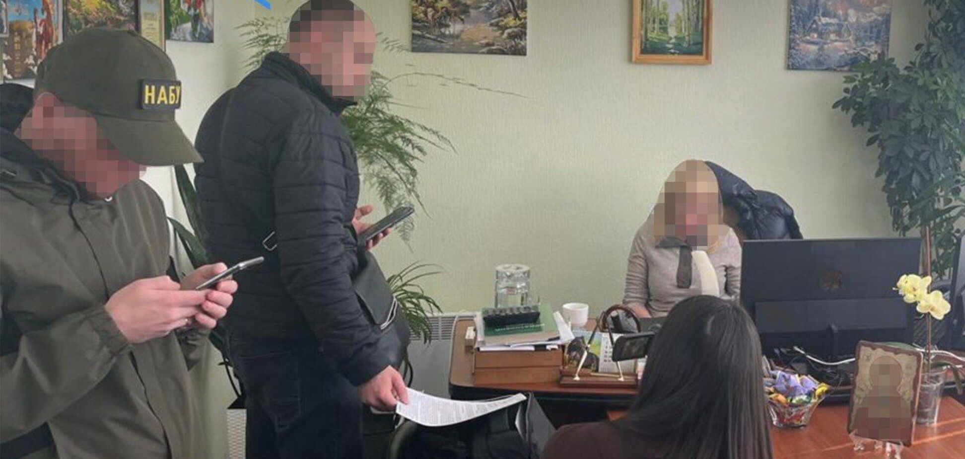 Вымогала 2 млн грн взятки с прифронтового бизнеса: в Украине разоблачили чиновницу налоговой