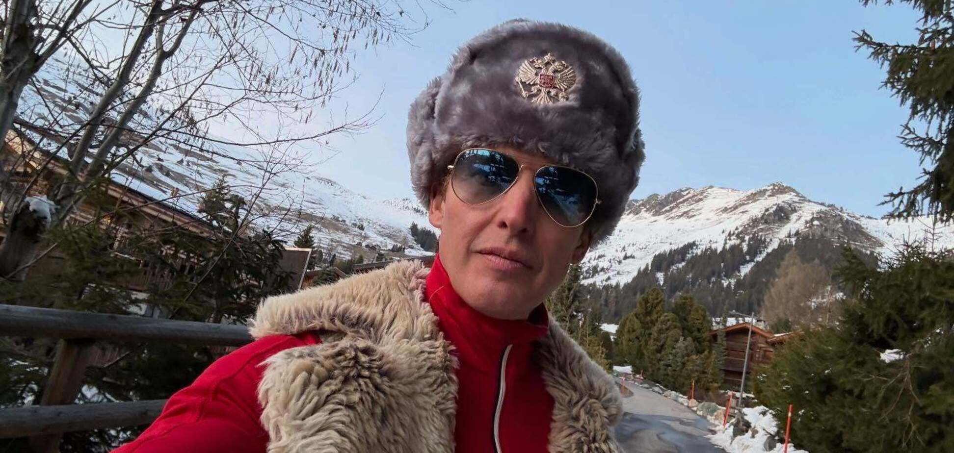 'Зніми це барахло і змий в унітаз'. Автор хіта You're Beautiful натягнув російську вушанку з кокардою і став посміховиськом