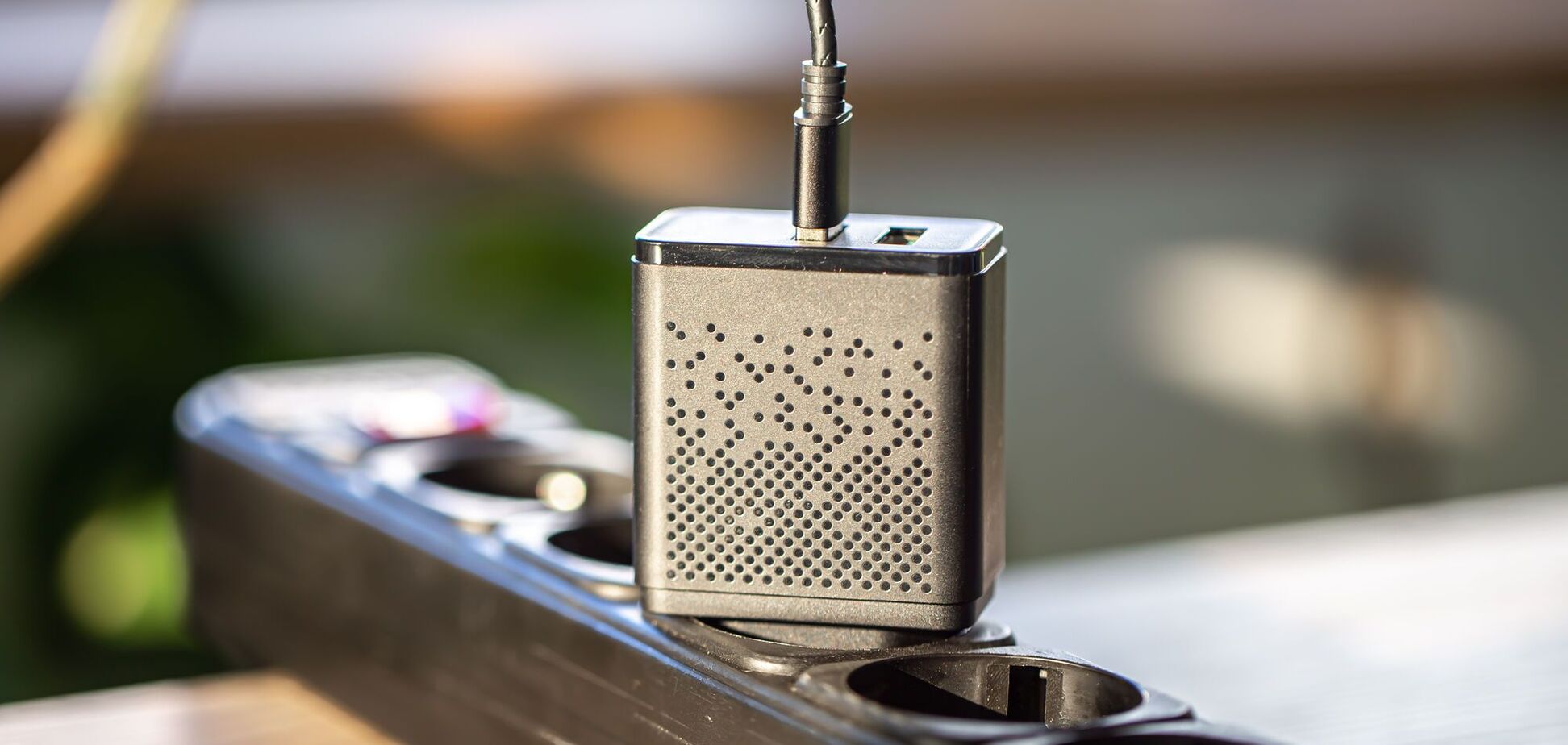 Почему не все удлинители имеют кнопку: в чем разница