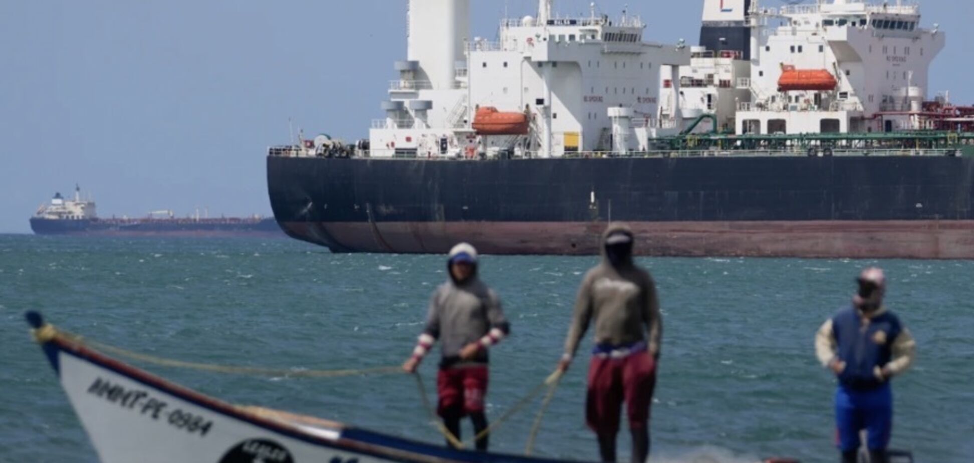 США пом'якшили санкції щодо венесуельської нафти: які обмеження зберігаються