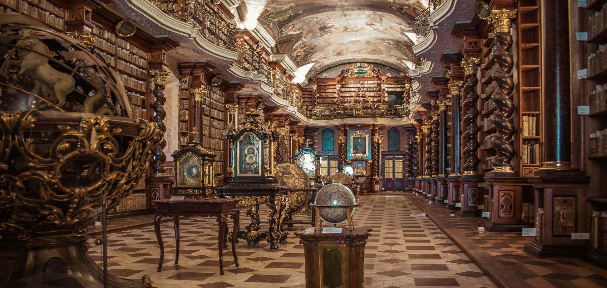 Справжні витвори мистецтва: 5 найкрасивіших бібліотек Європи