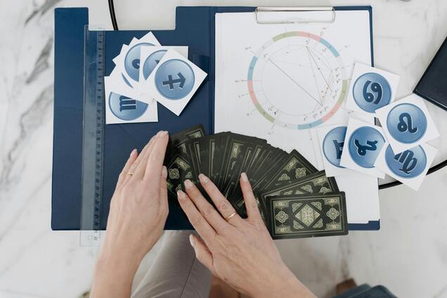 Названы три знака зодиака, которые переживут духовный прорыв в марте 2026 года