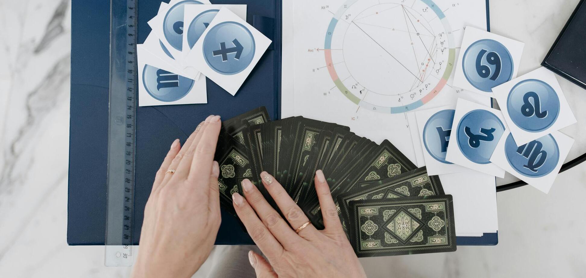 Названы три знака зодиака, которые переживут духовный прорыв в марте 2026 года