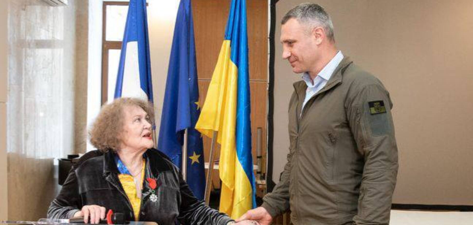 'Вы вдохновляете украинцев бороться за свою свободу': Кличко поздравил Лину Костенко с 96-летием