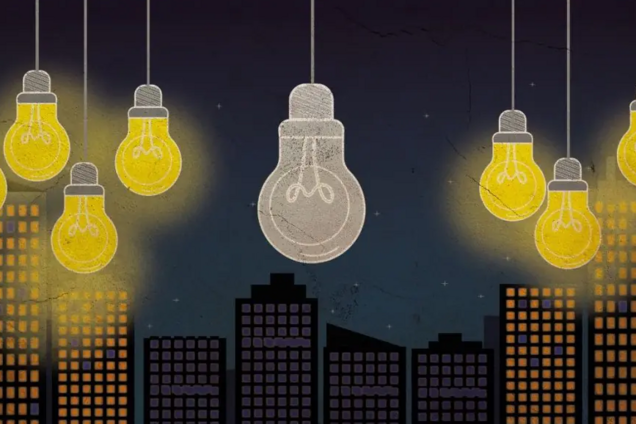 Постоянные отключения света в Киеве: почему 'наличка' теперь должна быть у каждого