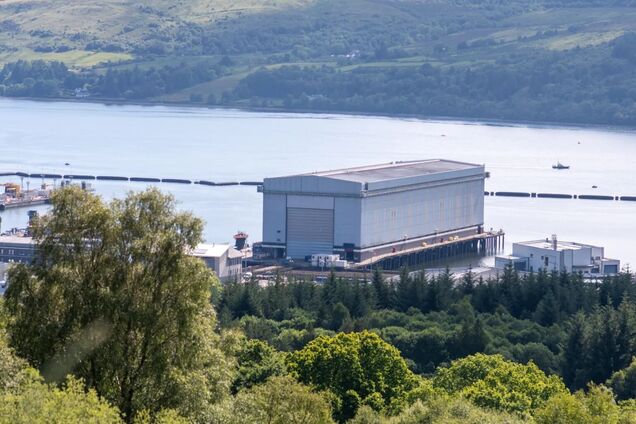 Пытались проникнуть на базу подводных лодок: в Шотландии задержали двух подозреваемых в шпионаже для Ирана