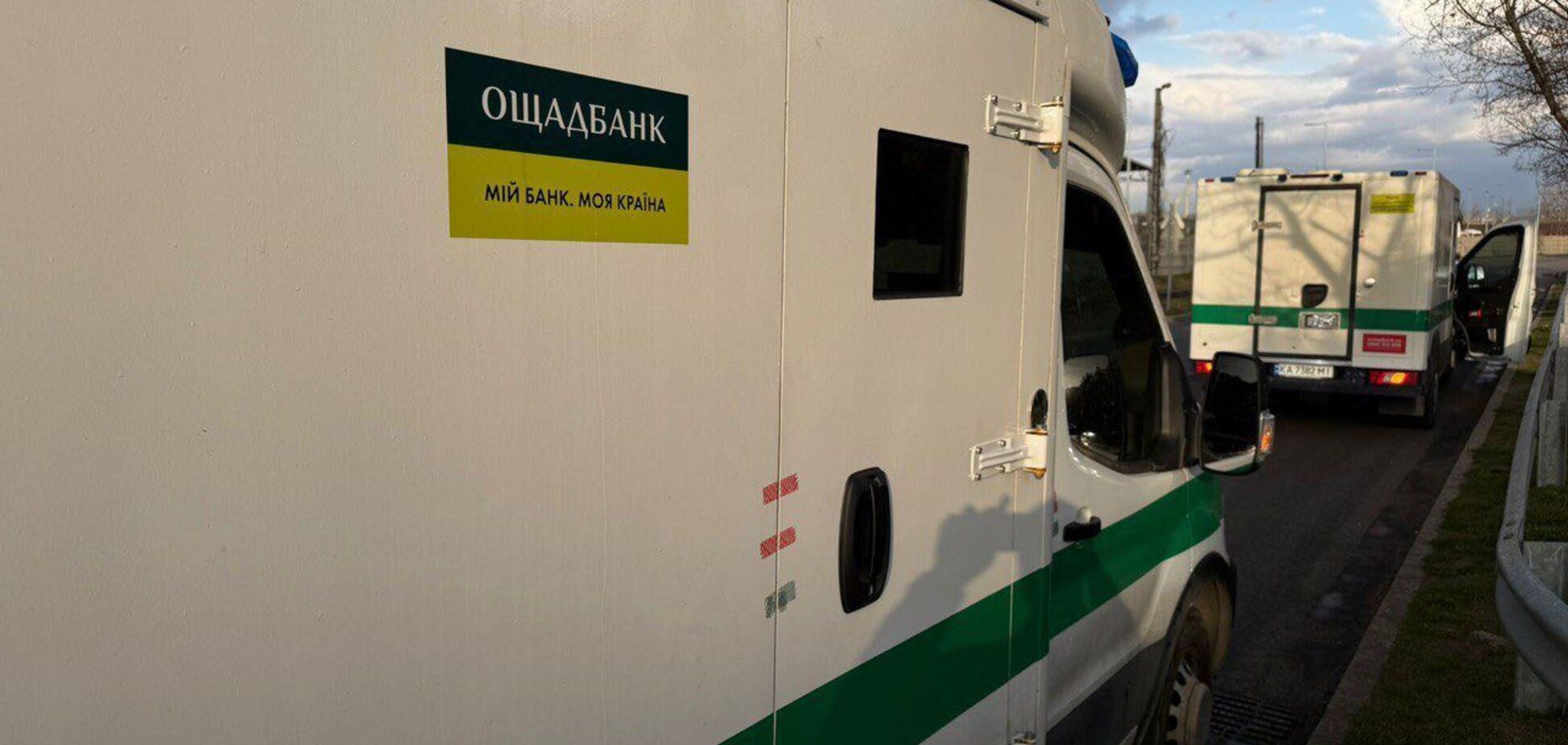 Венгерские спецслужбы могли уколоть 'сыворотку правды' одному из задержанных работников 'Ощадбанка' : медиа раскрыли громкие подробности