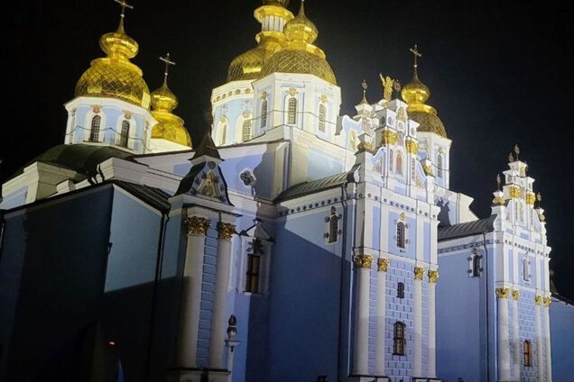 У Києві за участі духовенства ПЦУ і вірян триває прощання з Патріархом Філаретом. Фото і відео