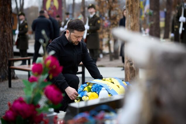 Зеленский почтил память воинов, погибших во время обороны и освобождения села Мощун. Видео