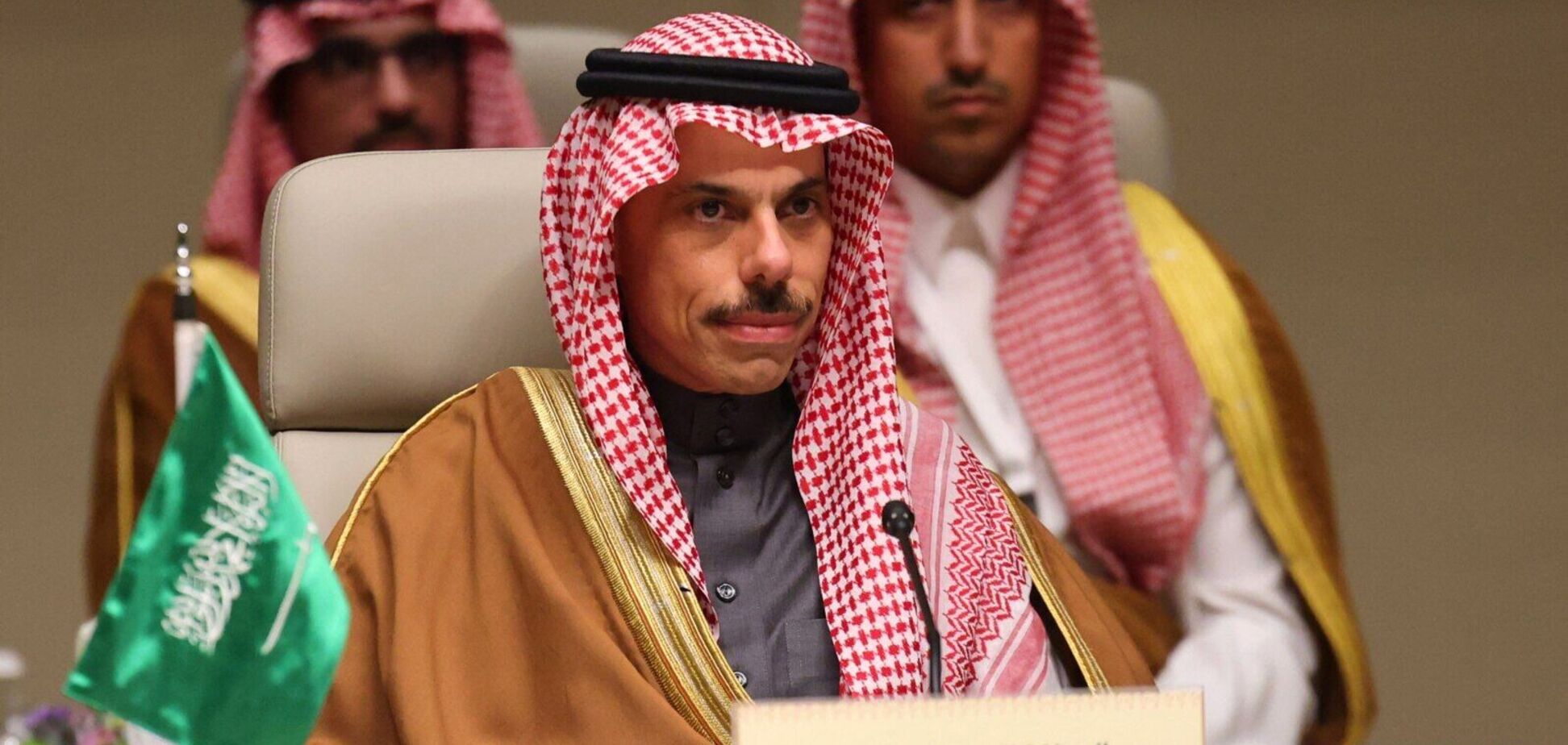 Саудовская Аравия выдворяет военного атташе и четырех сотрудников посольства Ирана: подробности