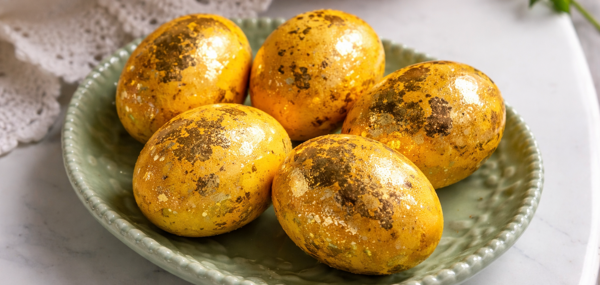 Як пофарбувати яйця куркумою: ідея декору на Великдень