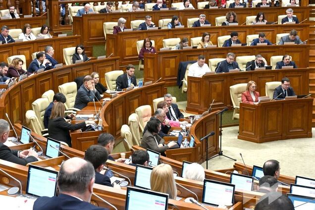 'Чемодан без ручки': парламент Молдовы поддержал выход из СНГ