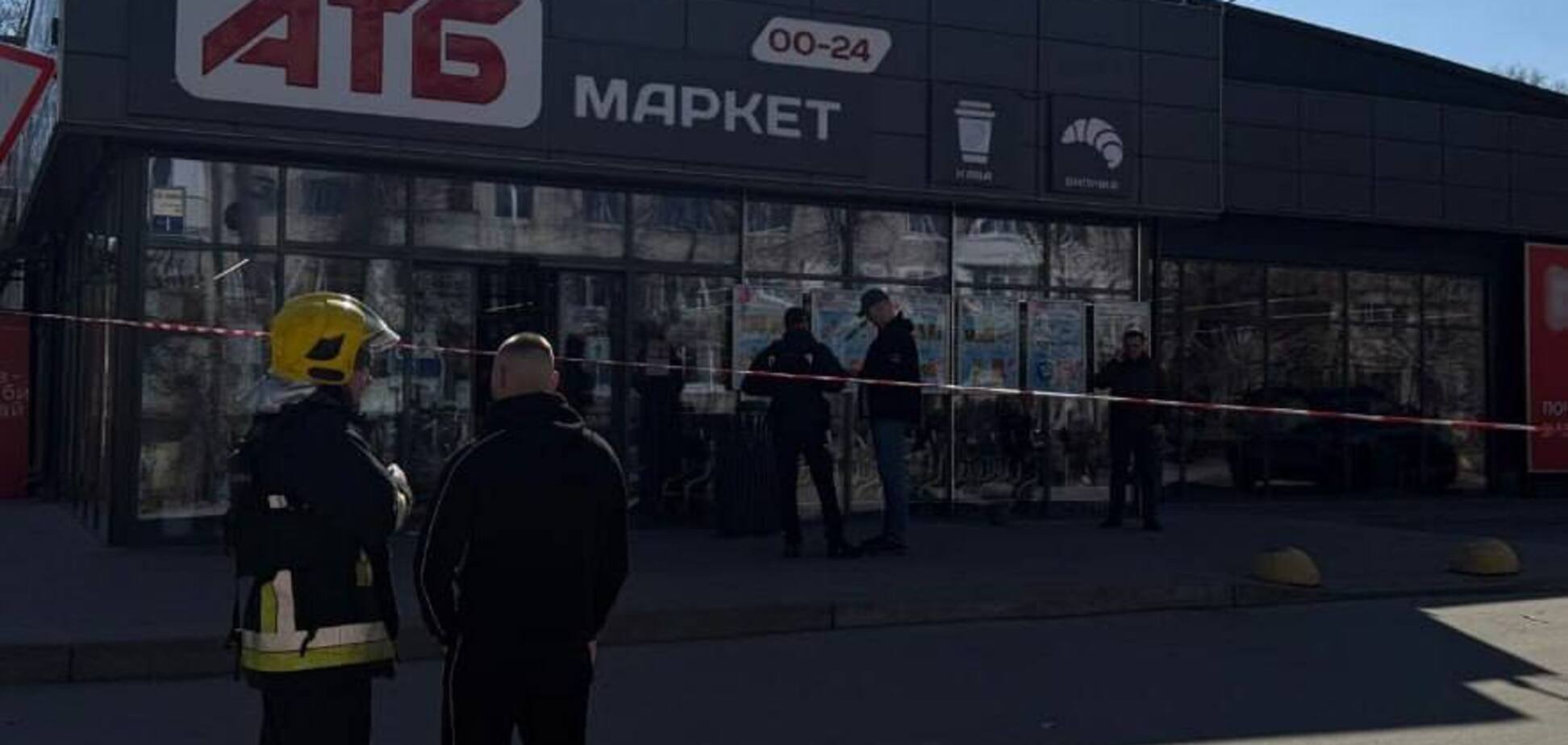 У Чернігові в супермаркеті вибухнув невідомий предмет: є поранені