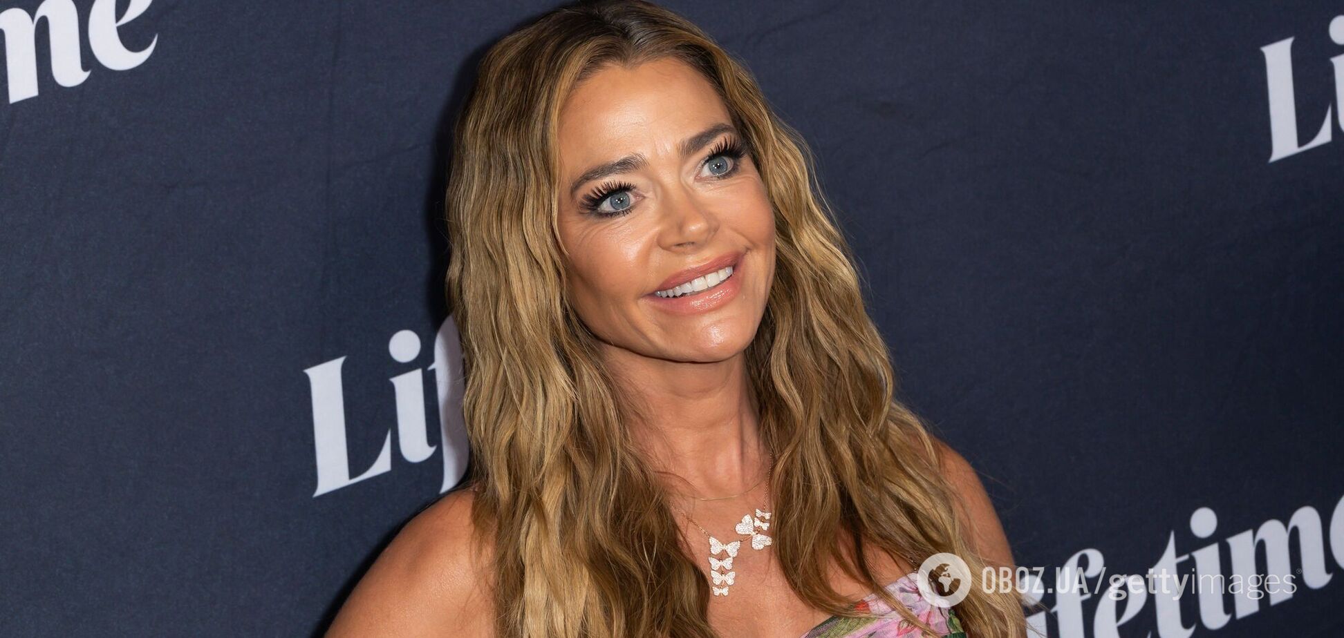 Секс-символ 90-х и звезда Playboy полностью перекроила лицо и поразила помолодевшим видом. Фото до и после