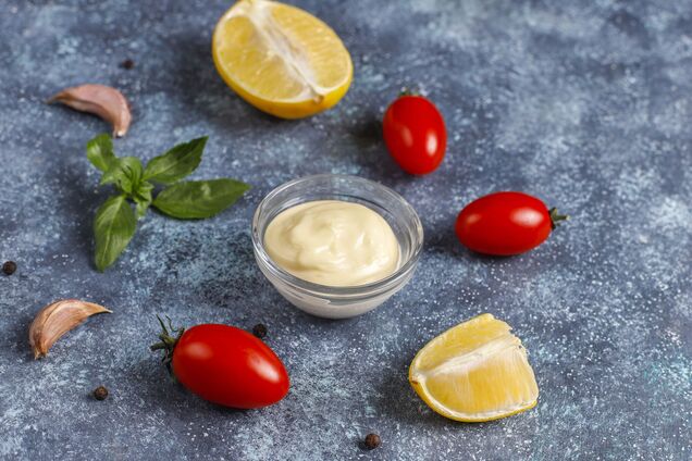 Вкуснее и полезнее магазинного: как приготовить дома майонез из 5 ингредиентов