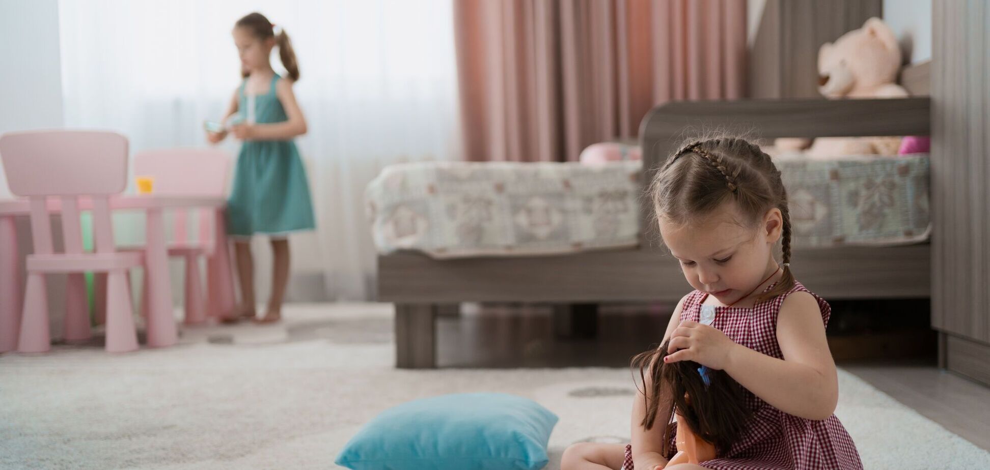 Замените планшет на Барби! Ученые обнаружили неожиданную пользу кукол для развития детей 4–8 лет