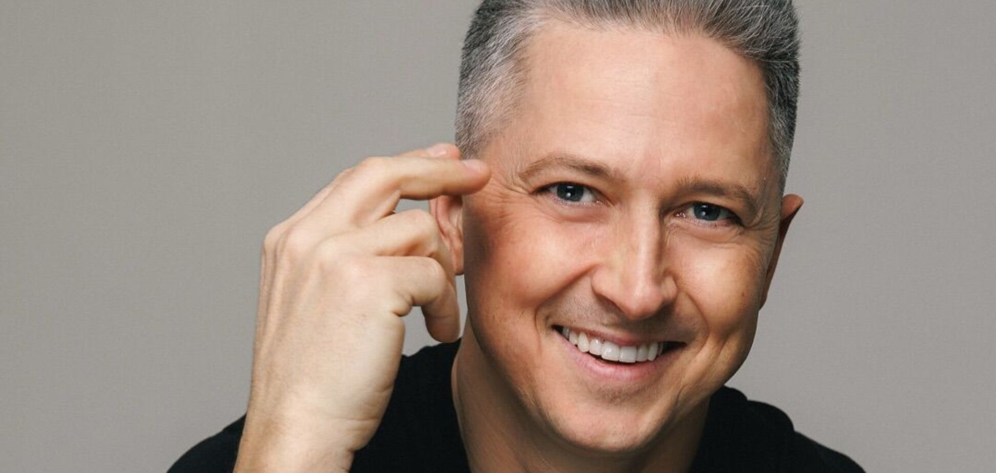 От фото без трусов до примерного семьянина: Александр Педан показал, как 'эволюционировал' за 44 года