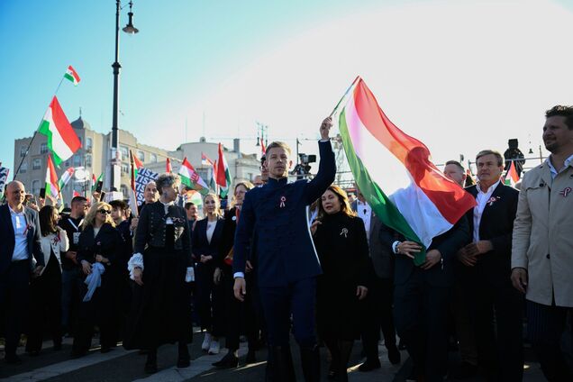 Режим Орбана использовал спецслужбы Венгрии против оппозиции: подробности скандала