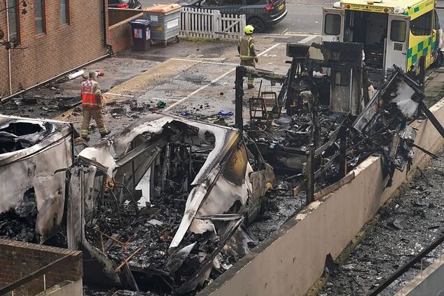 В Лондоне задержали двух человек за поджог карет скорой помощи еврейской общины: все подробности