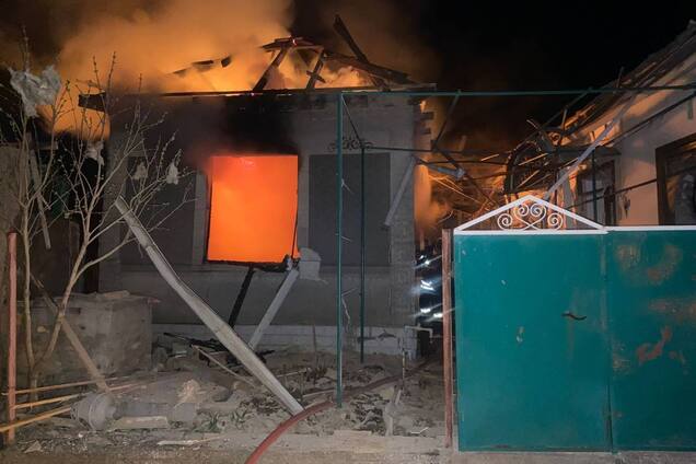 На юге Одесской области российский дрон разрушил жилой дом: под завалами может быть человек. Фото