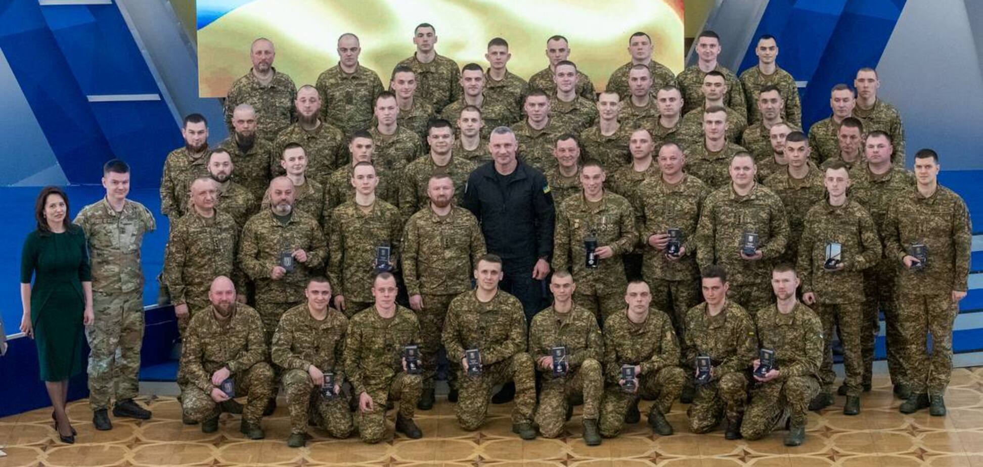 Кличко нагородив воїнів Нацгвардії медалями від столиці. Фото