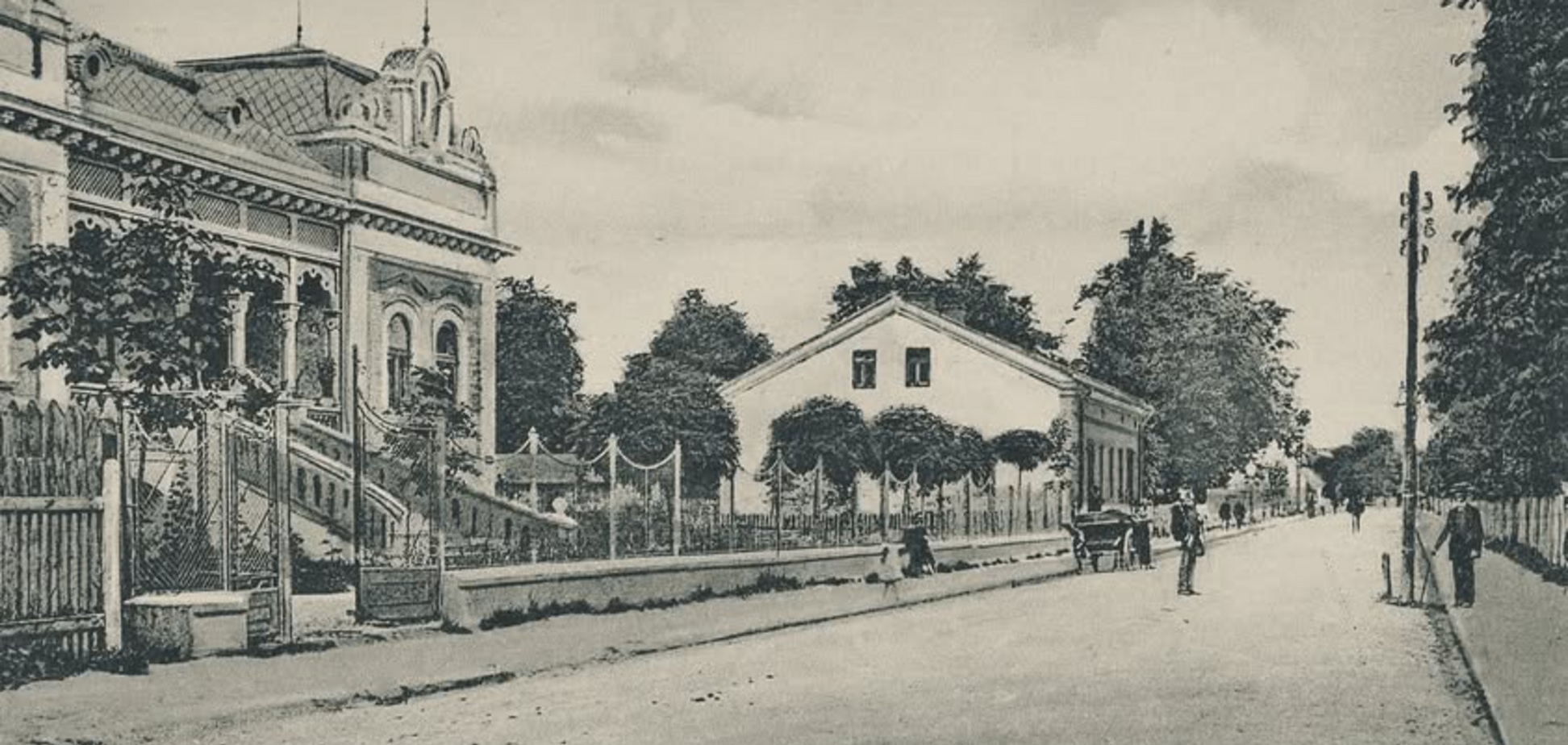 Мандрівка у минуле: в мережі показали старі фото Рави-Руської