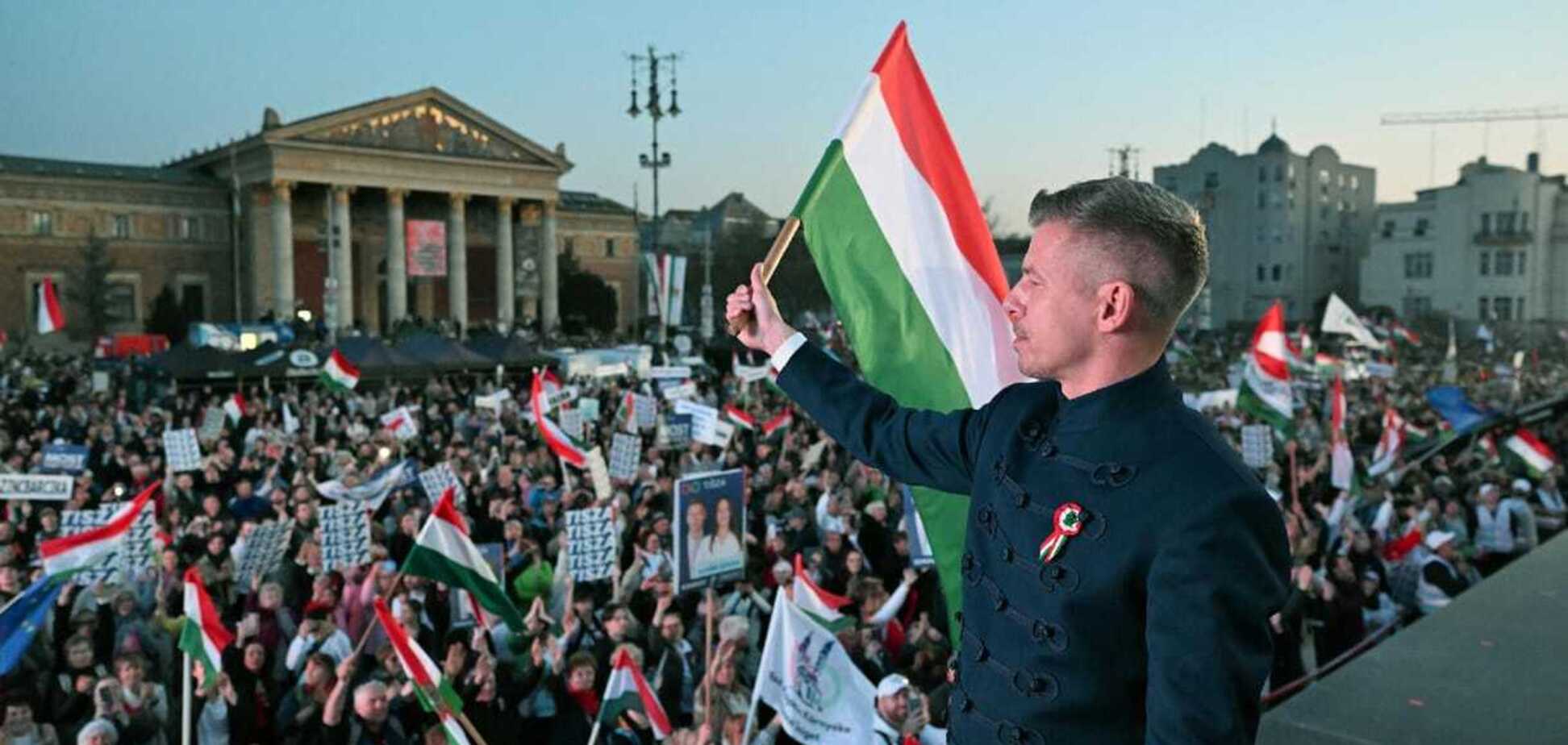 Возможное конституционное большинство: оппозиционная 'Тиса' увеличила отрыв от партии Орбана перед выборами в Венгрии