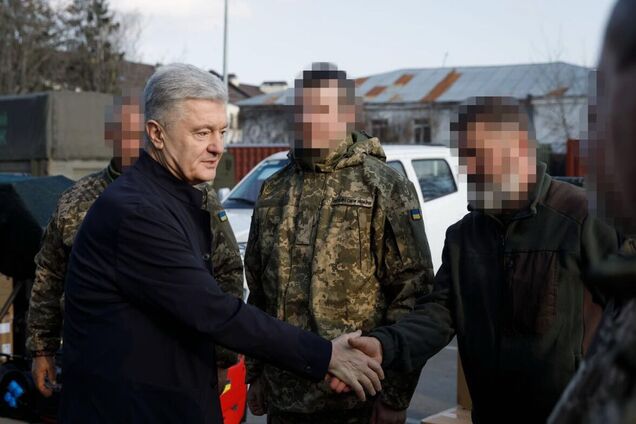 Будут прикрывать бойцов на передовой: Порошенко передал защитникам еще 5 комплексов 'Ай-Петри'