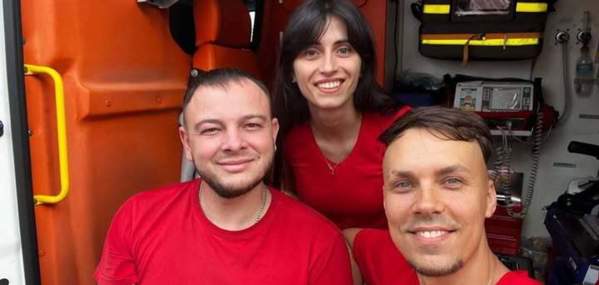 Під час занять дайвінгом пішов на дно: у Дніпрі батько врятував 16-річного сина, який почав тонути у басейні і ледь не помер