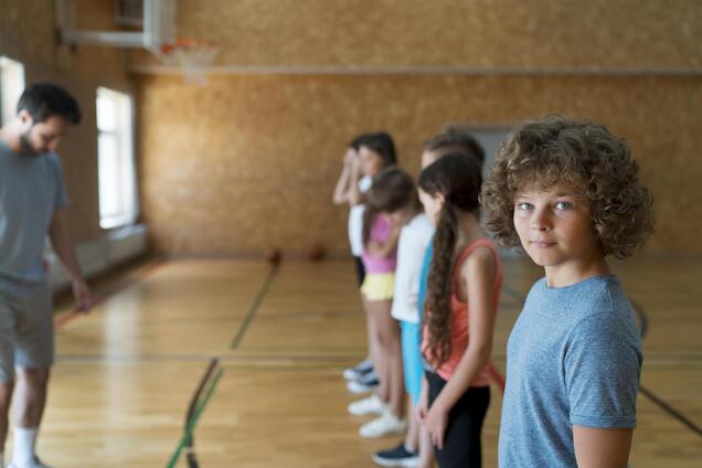 'Для чого на фізкультурі ми робили 'Рівняйсь – струнко' і 'Кроком руш'? Запитання українки викликало ностальгію в мережі