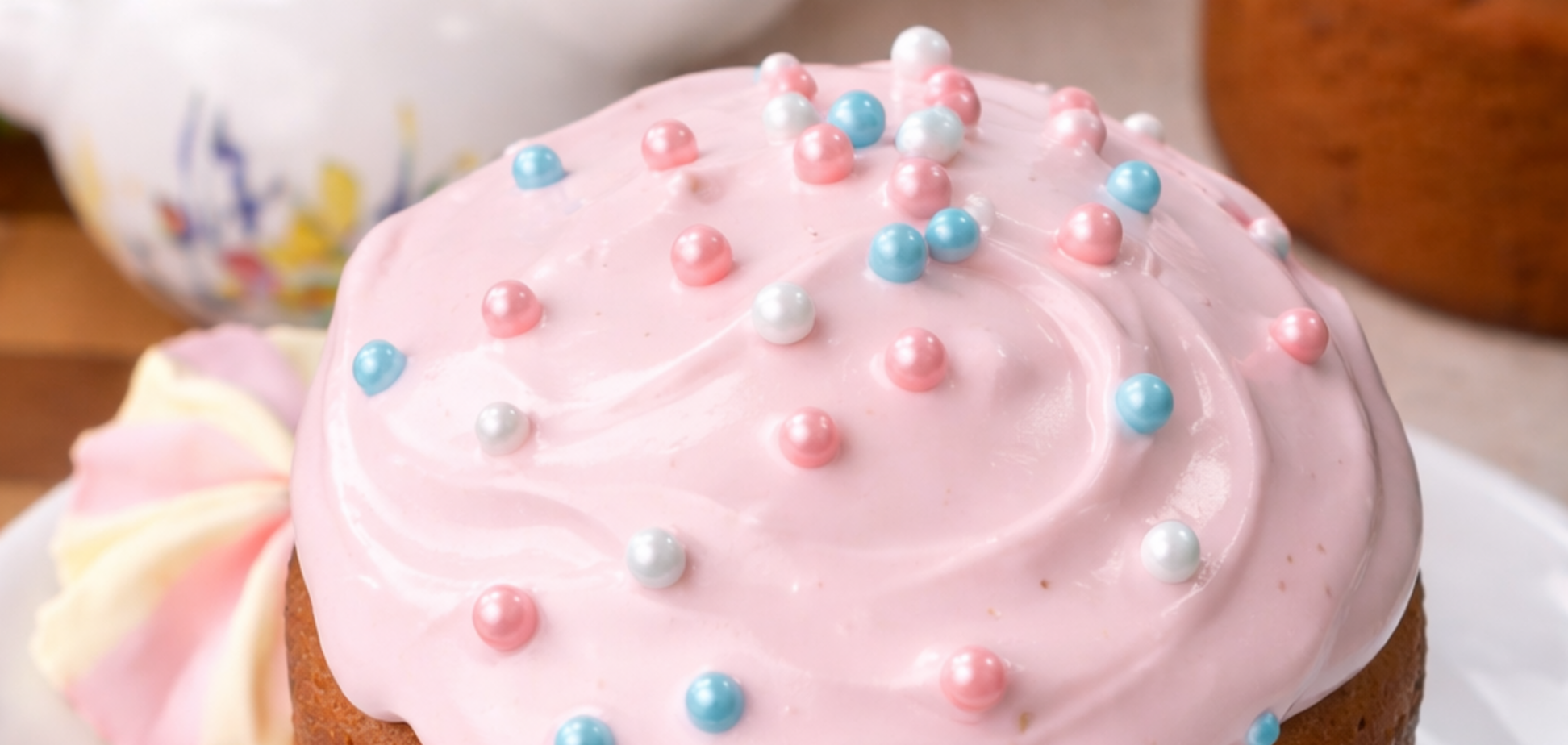 Глазур на паску за 20 секунд з одного інгредієнта: врятує від тріщин