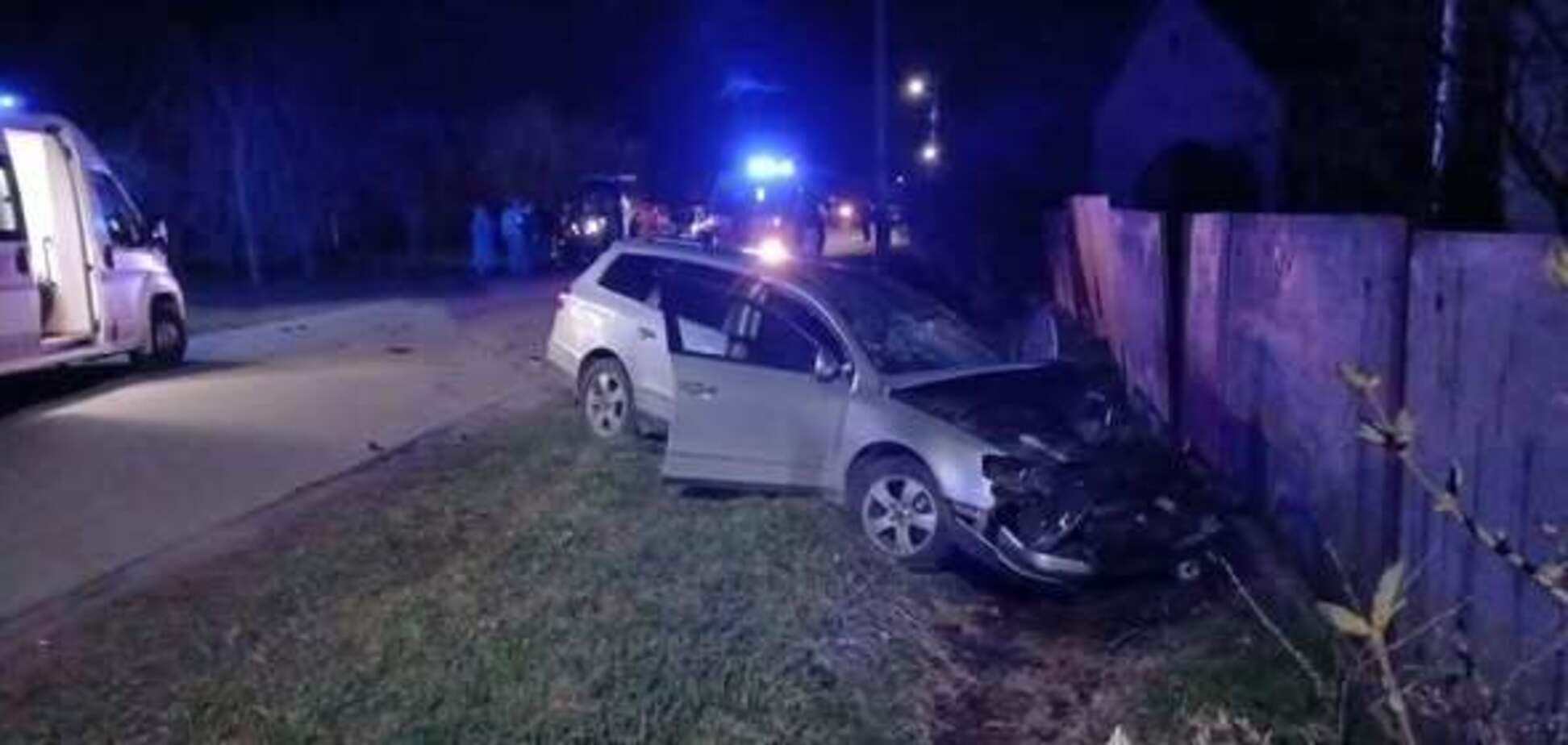 На Львовщине в результате ДТП погиб мотоциклист, еще два человека пострадали. Фото